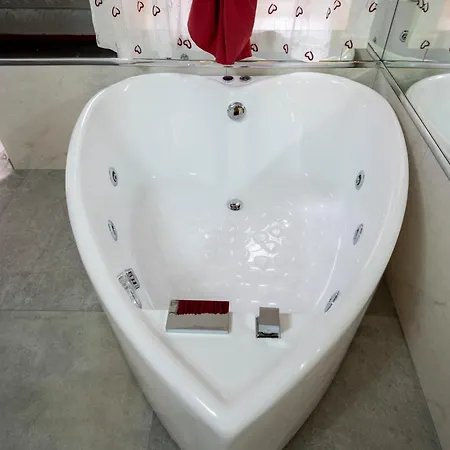 Jacuzzi Vatican Museum Konukevi 4*